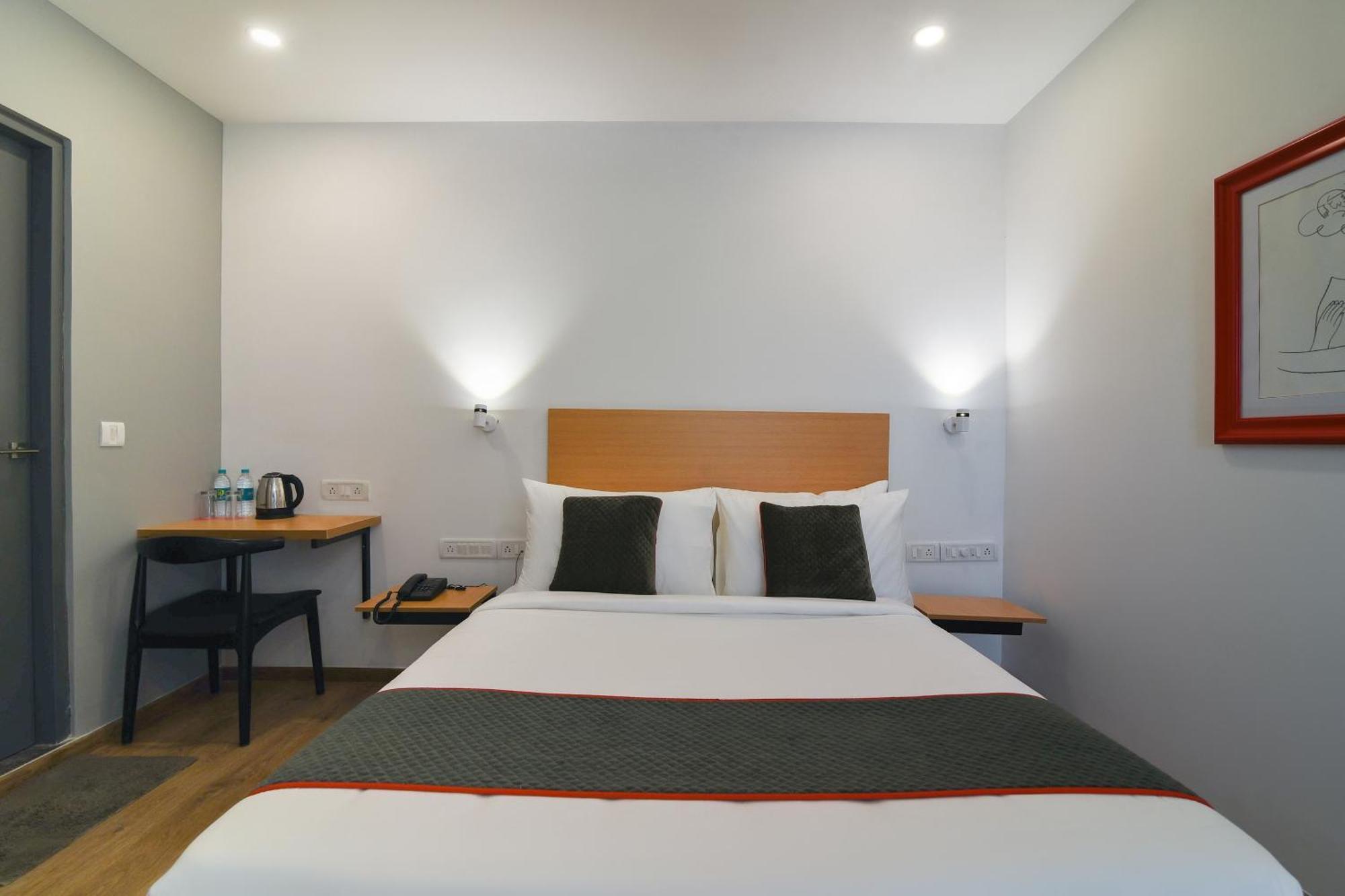Super Townhouse Spruce Hotels Bellandur 班加罗尔 外观 照片