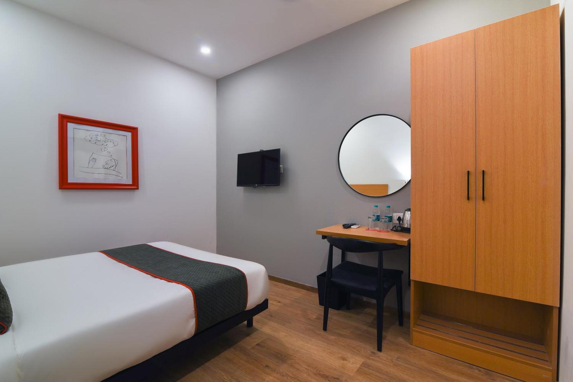 Super Townhouse Spruce Hotels Bellandur 班加罗尔 外观 照片